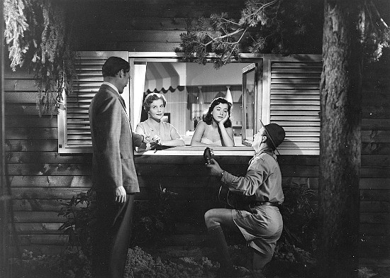 tyttotulitaloon1still